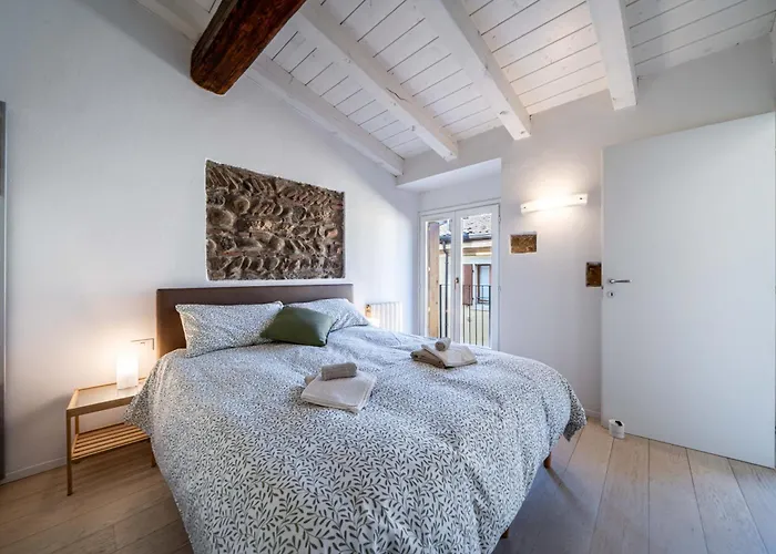 Casa Milu - Vicolo Satiro, Old Town